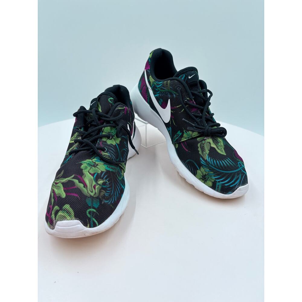 Nike Roshe Fuchsia Flash Women's sneakers